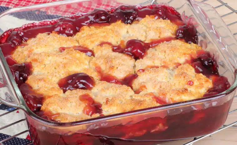 FROZEN BERRIES, CAKE MIX AND SPRITE!